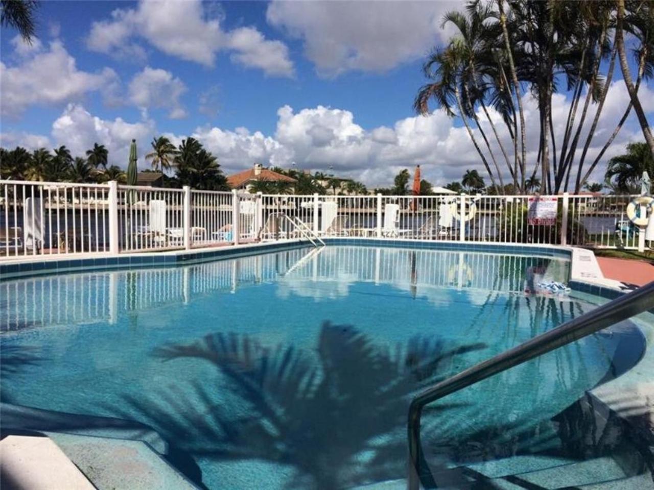Villa Studio Intracoastal Views! 5 Min Walk To The Beach Pompano Beach Exterior foto